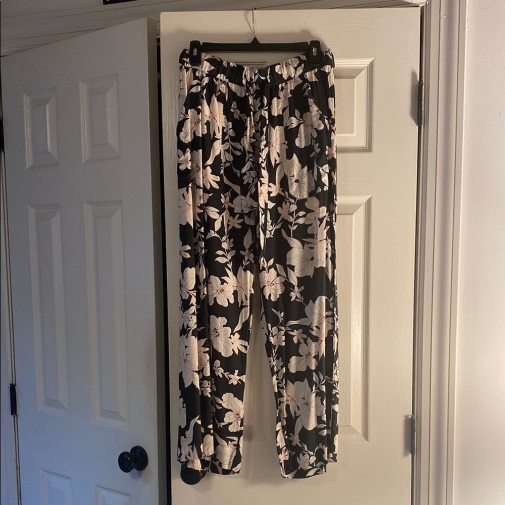 Sanctuary Black and White Wide Leg Floral Jumpsuit - Picture 6 of 16